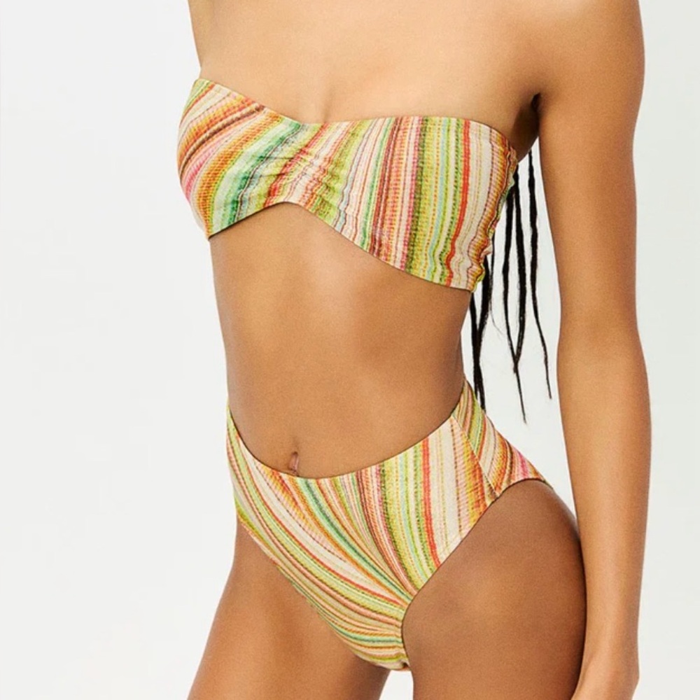 Frankie's Bikinis Set